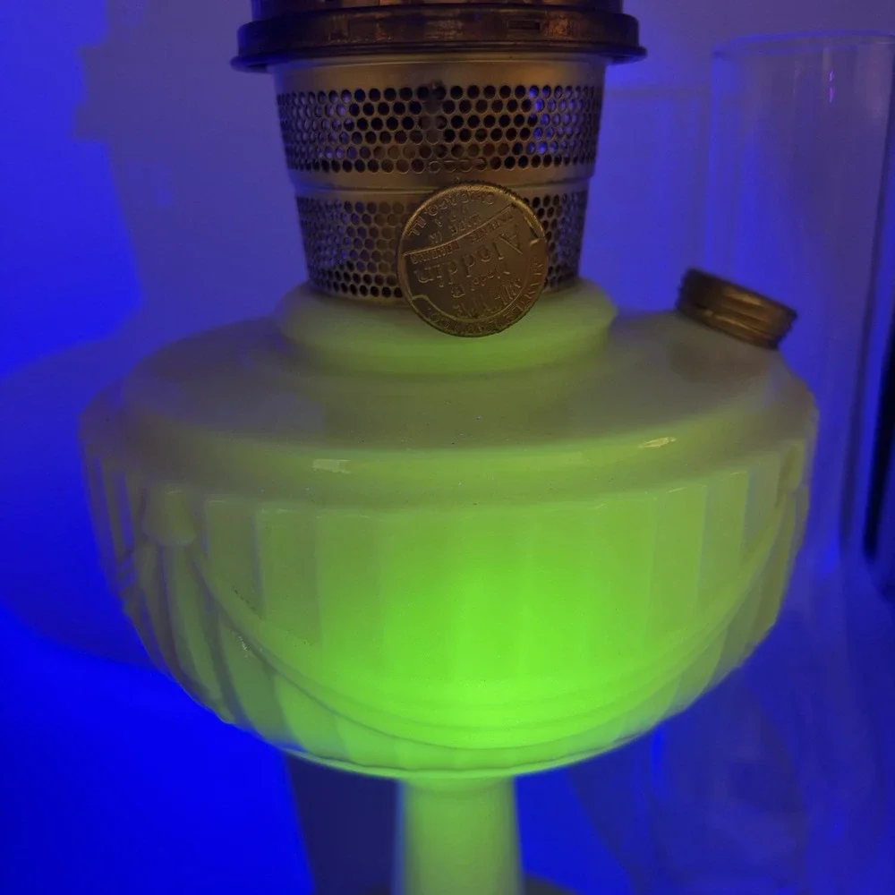 Vtg Aladdin Pink Alacite Uuranium Glass Oil Lamp Model B Tall Lincoln Drape Glow
